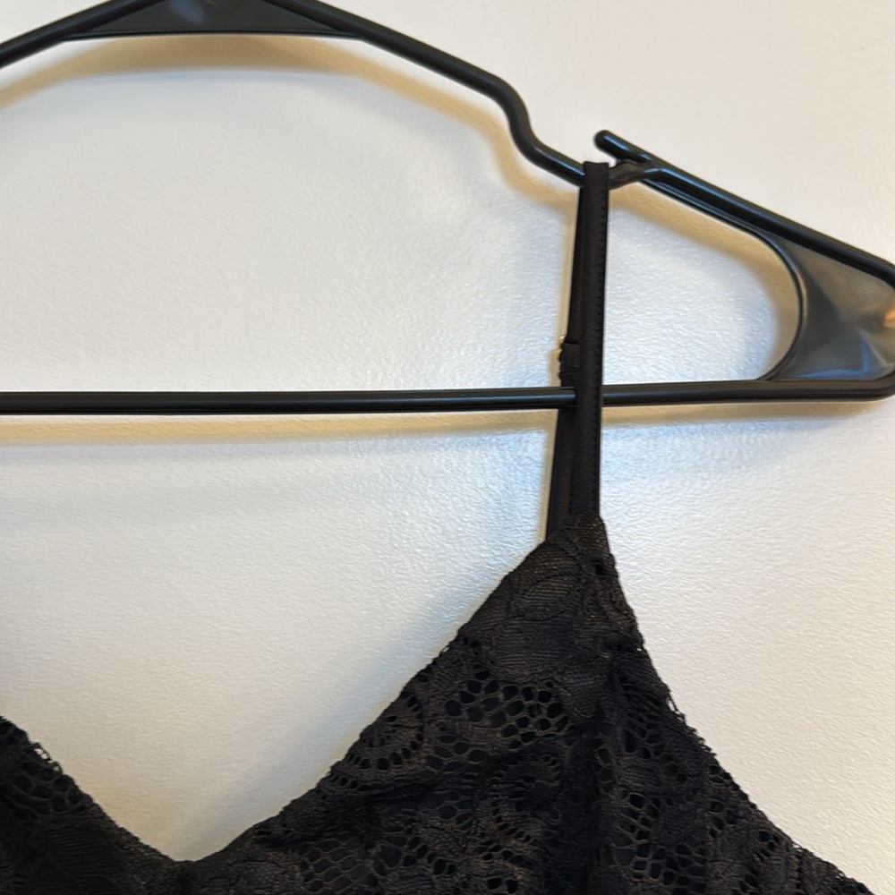 Cropped Blouse Tank Top - Picture 4 of 9